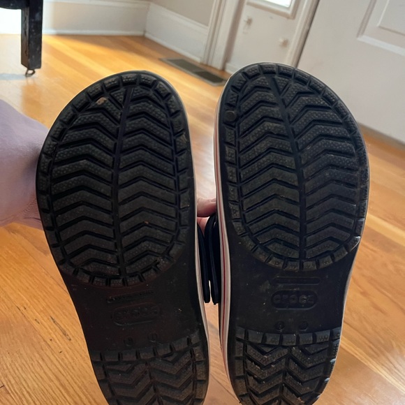 Georgia Crocs-Men’s Size 9 (women’s size 11) - Picture 2 of 3